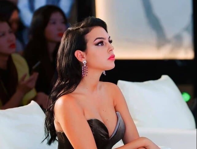 عارضة الأزياء Georgina Rodriguez