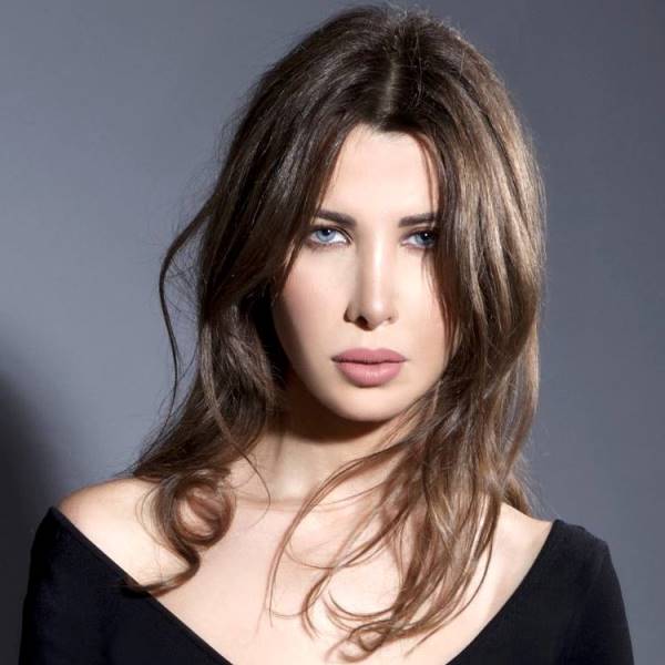 الفنانة