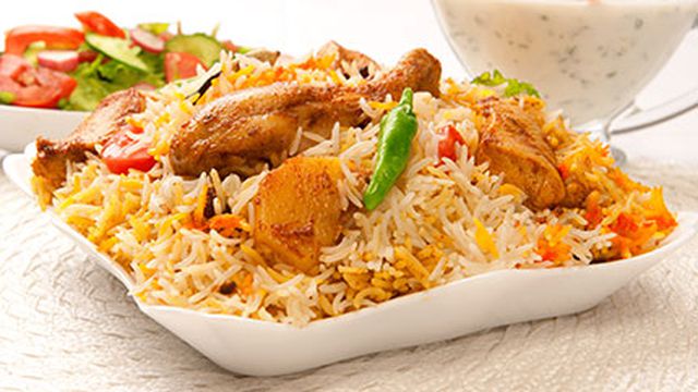 البرياني بالدجاج