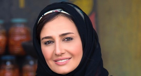 الفنانة حلا شيحة كل الأشياء الموجودة في لوكيشن التصوير 