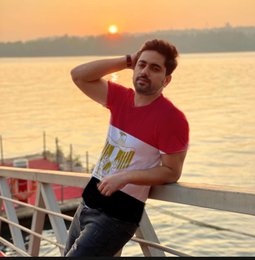 يتميز زين عن غيره من ابناء جيله، انه علي تواصل دائم مع جمهوره، ويقدر جهودهم له، و يسعد دائما بسعادة جمهوره.