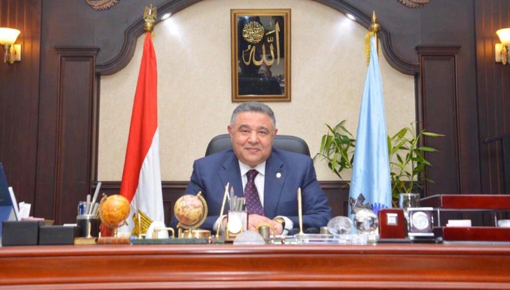 صحة أبناء المحافظة والعاملين في المنشآت السياحية تتصدر أولوياتي