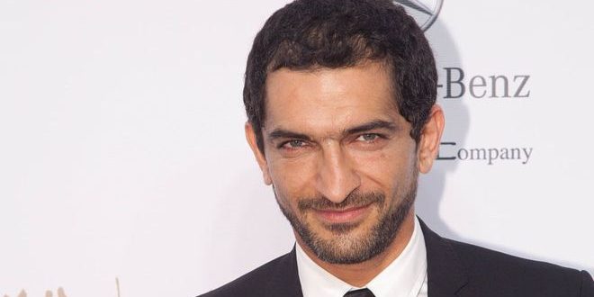 الفنان "عمرو واكد" وأسرته عانو من الكورونا