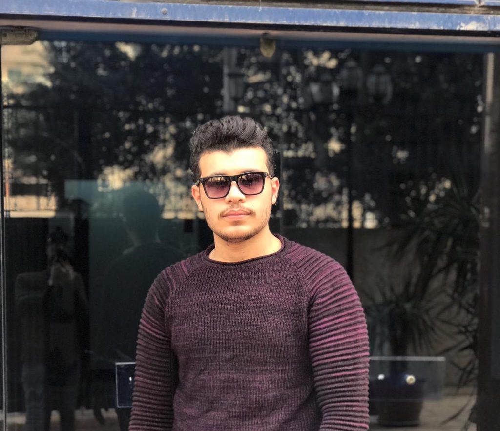 يذكر أن "صابر وراضي" بطولة أحمد آدم، سمية الخشاب، محسن محي الدين، ومن تأليف محمد نبوي وإخراج أكرم فريد.