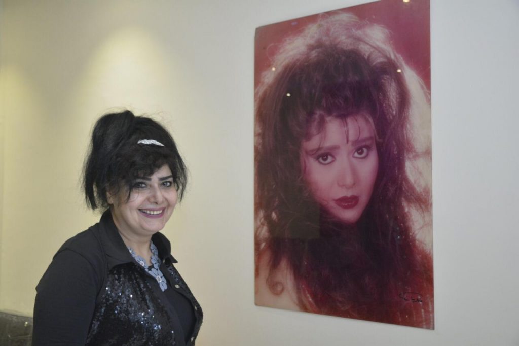الفنانه هنديه تعود الأضواء ببرنامج هنديه والنجوم علي الحدث