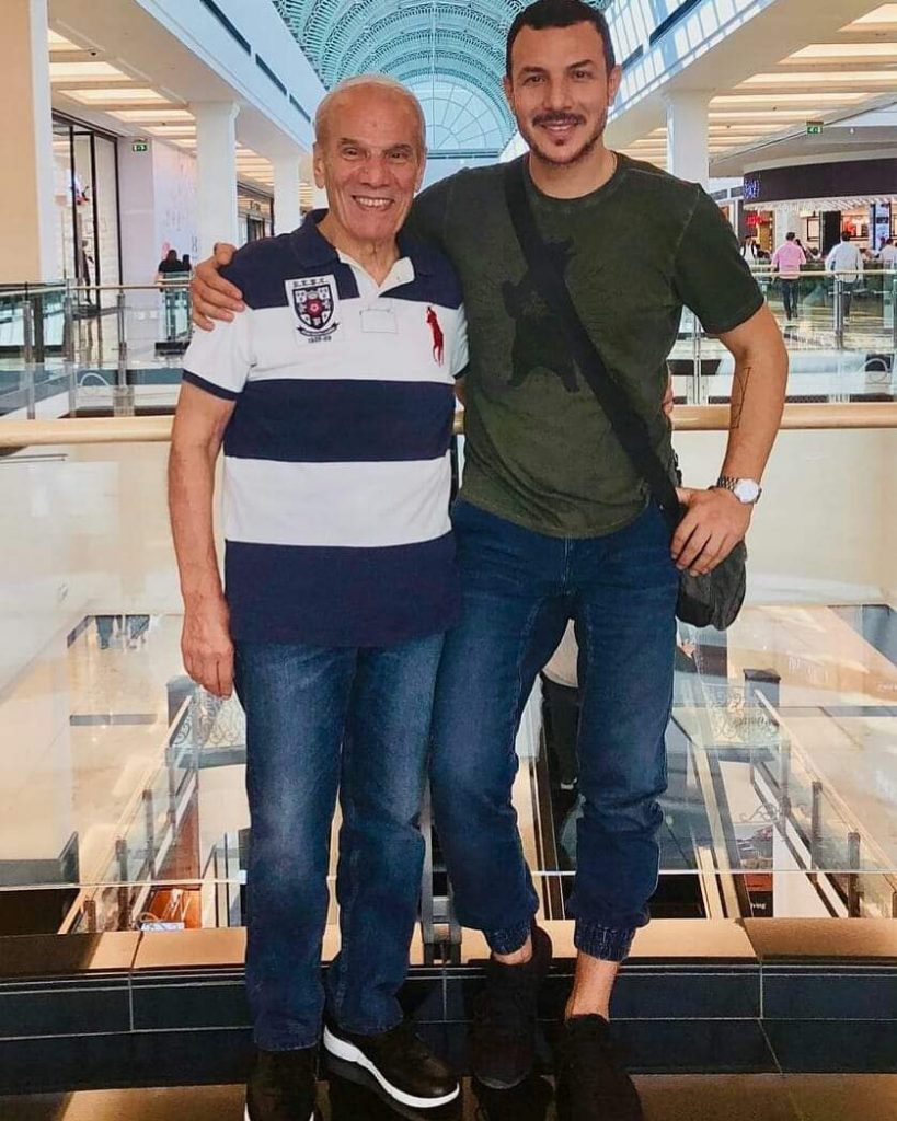 وفاة والد الفنان باسل خياط