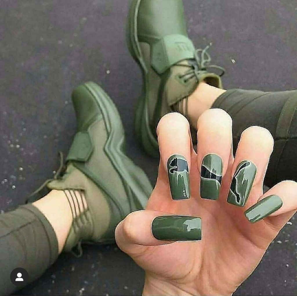 Air Jordans 1 x “OFF WHITE” Nike Airs? Hell yeah, you should get that logo all over your nails!