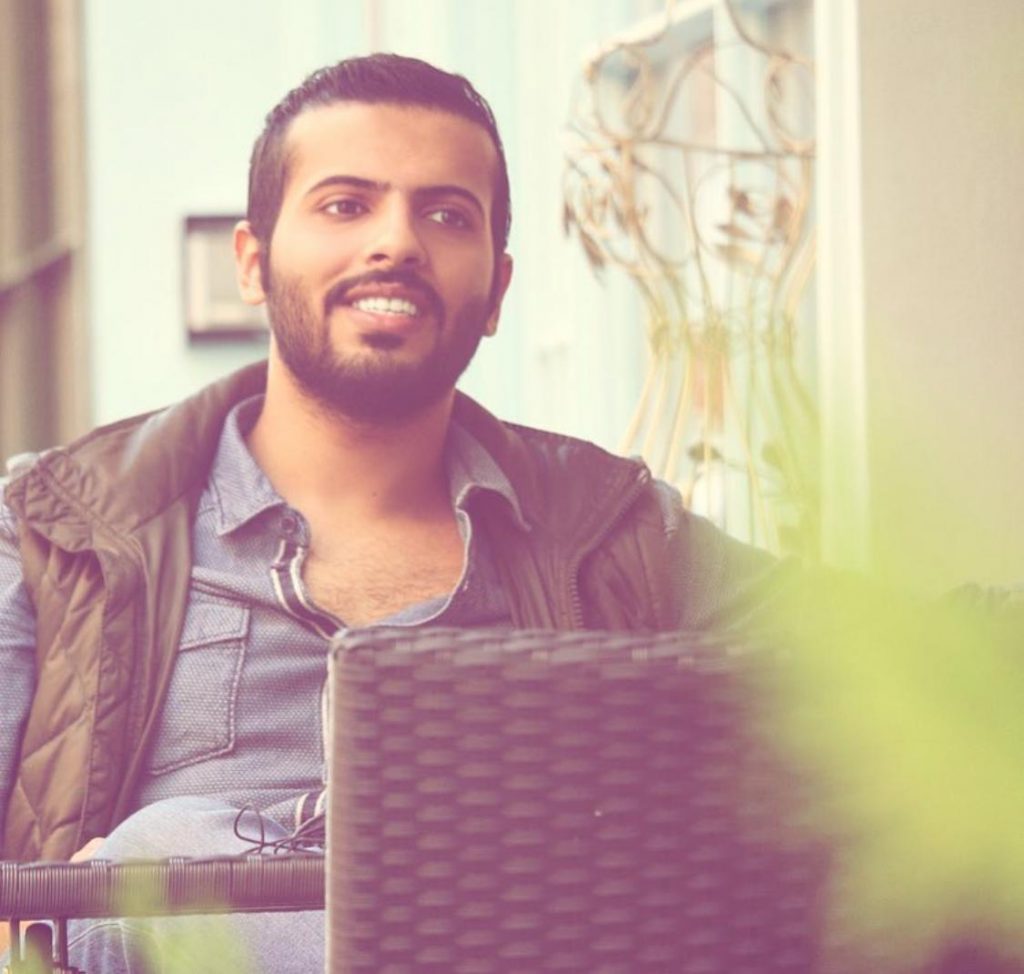 ديوانه الجديد يعد نموذجا رائعا وتنوع ثقافي وحضاري يناقش التطور الثقافي وتأثيره في دول الكويت والمجتمع العربي