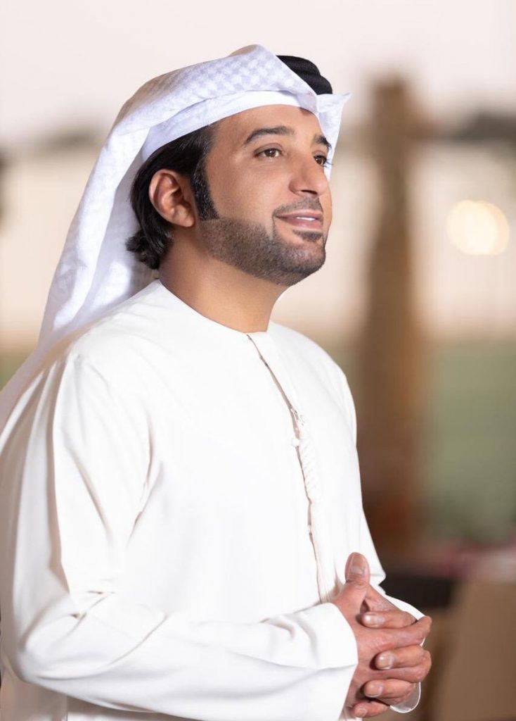 عيضة المنهالي ما بين عقل وقلب في "يمرني طاريك"