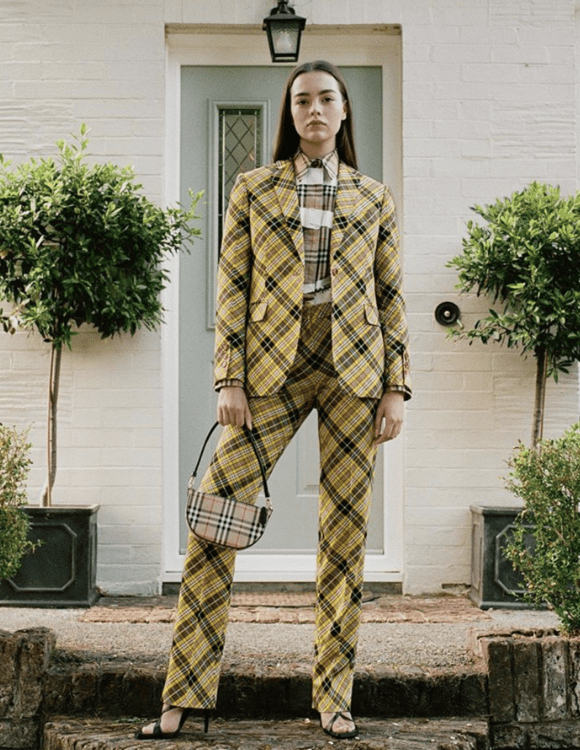 BURBERRY PARTNERS WITH TWITCH TO