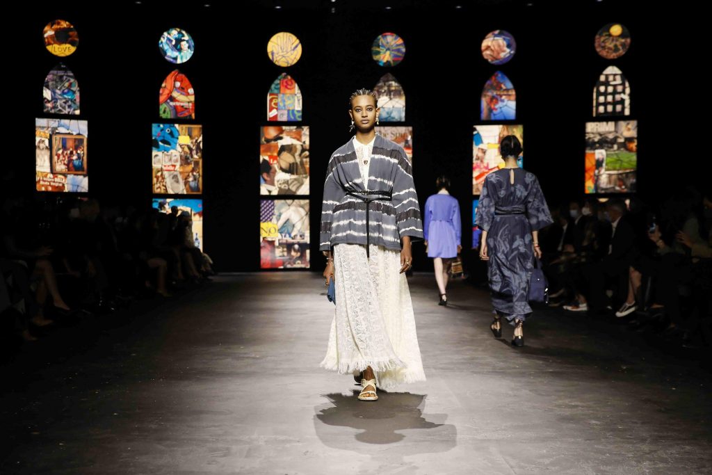 DIOR REVEALS NEW COLLECTION