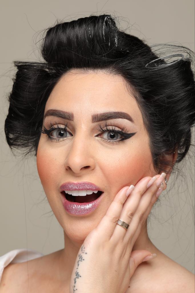قدمت نغم زلابية خلال حلولها ضيفة على برنامج "جمالي" على شاشة صدى البلد 3 خطوات لوضع المكياج النهاري الصحيح: