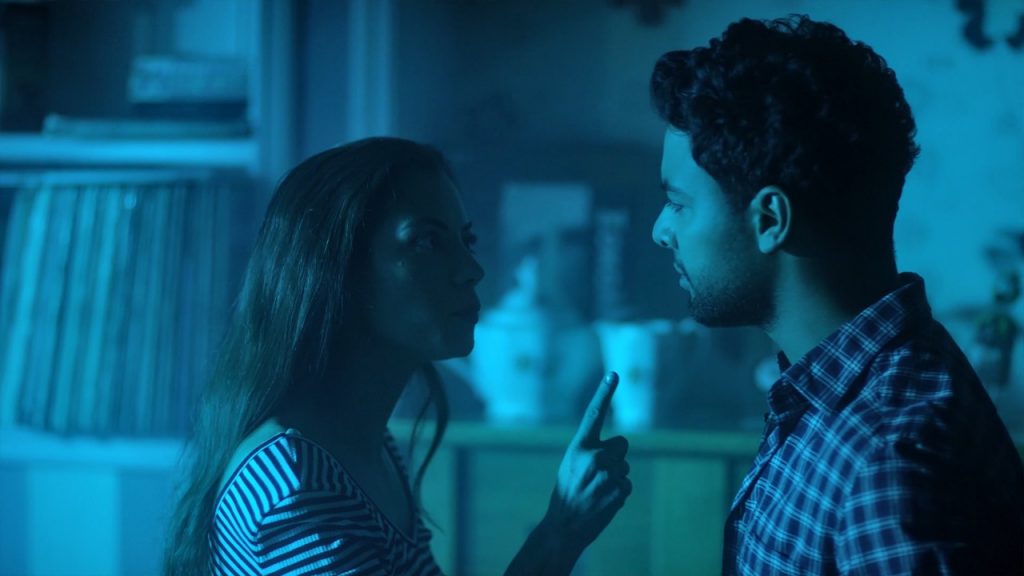 يذكر ان الكليب تم تصويره فى اليونان وهو من إنتاج شركة "مزيكا