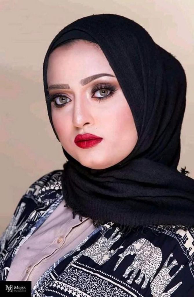 تعمل هدير مصطفي بشدة إلى تطلع لاظهار موهبتها معتمدة