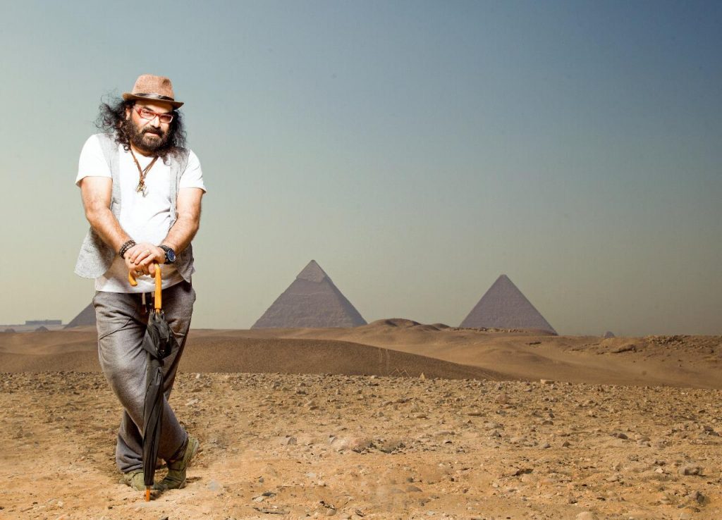 يعود الفنان أبو الليف، إلى الساحة الغنائية مُجددًا،