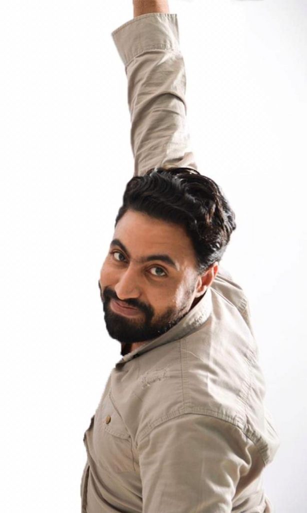 عبد الرحيم أحمد ينتهي من كتابة سيناريو "طفل المستقبل"
