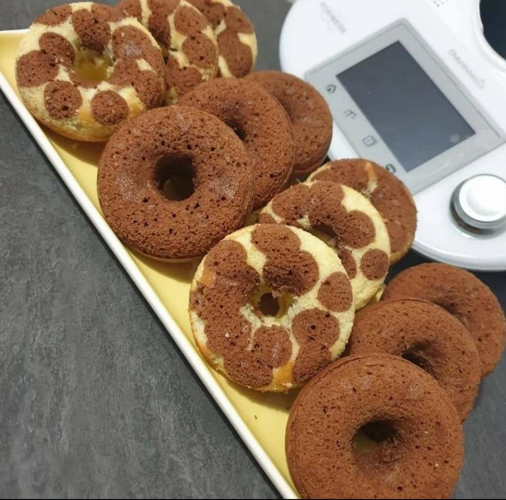 ميني دونتس كيك