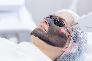 Restoring the vitality of your skin at Saudi German Clinic - special offers on highly coveted beauty treatments