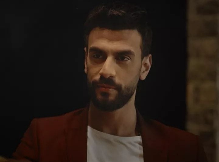 "ودعتك بس" فيديو كليب جديد لـ إسلام غالي