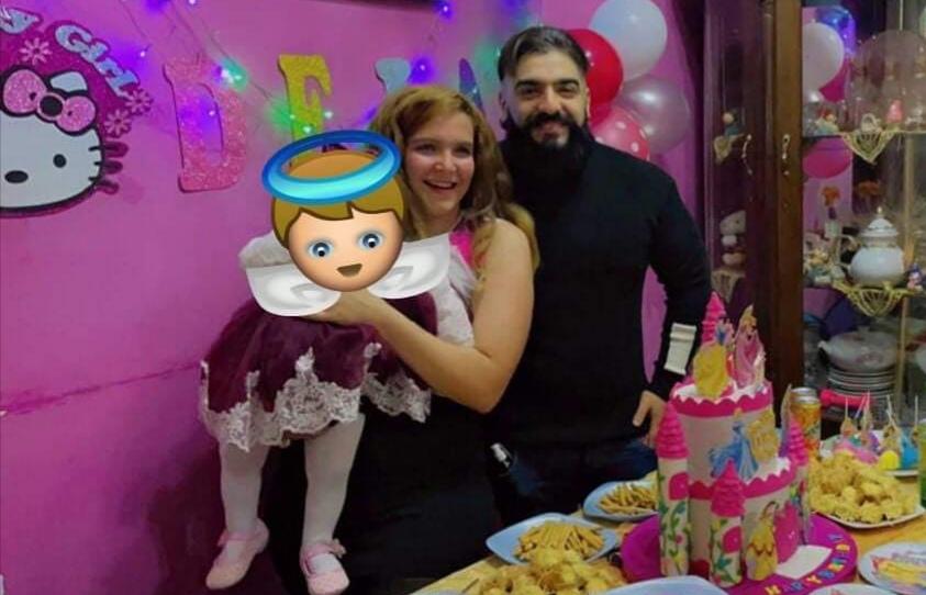 الملحن أحمد البرازيلي و المطربة ميرنا طارق يحتفلون بعيد ميلاد إبنتهم "ديچا" الأول