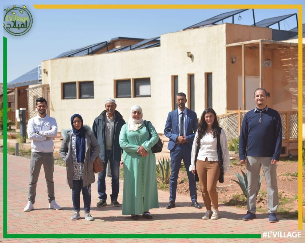 تم طرح التسجيلات والوقائع اليومية للأسبوع الأول على شكل برنامج الواقع بشبكة الإنترنت