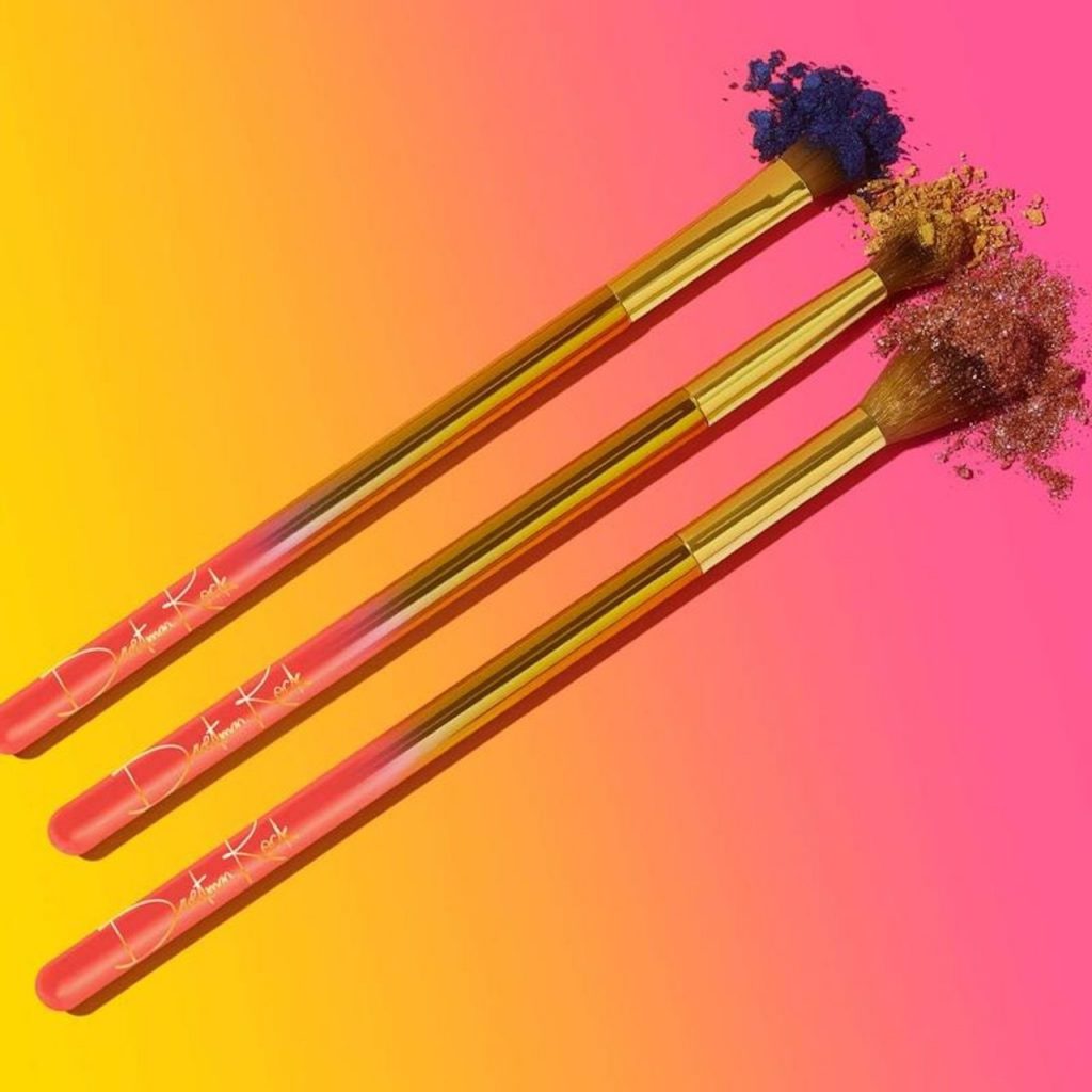 Jungle Rock Highlighting Brush (AED 69) To give you precise highlight while diffusing colour