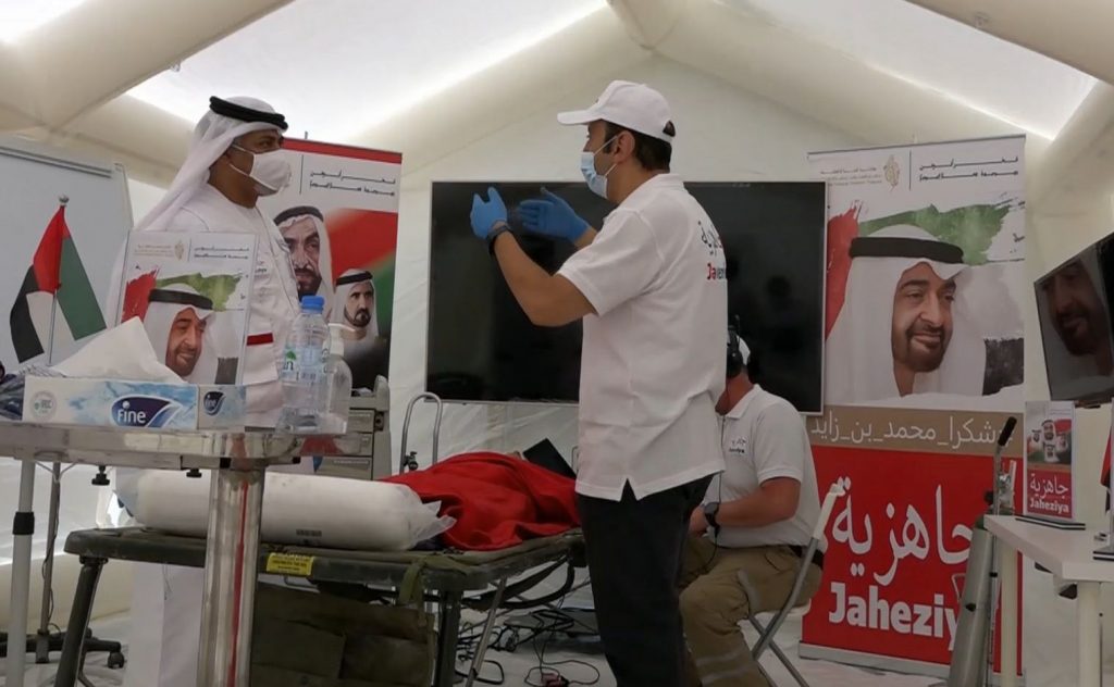 ضمن المرحلة الأولى للبرنامج إعداد مركز ميداني وحافلات تدريبية متنقلة لدعم خط الدفاع الأول للتدريب الطبي