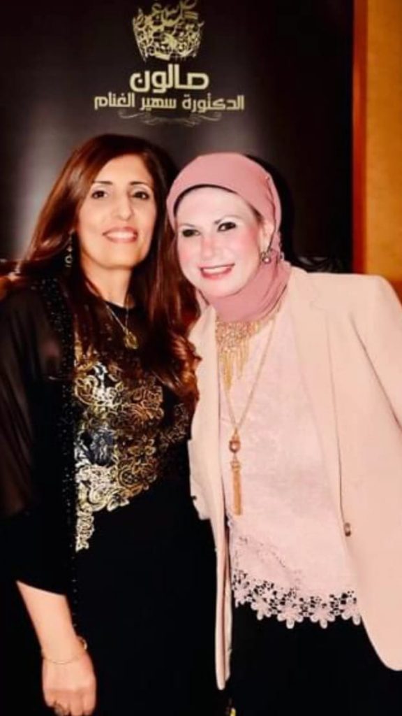 الغناء والمدح في رسول الله صل الله عليه وسلم وهكذا نجحت الأمسية في جمع نخبة من كل أنحاء الوطن العربي