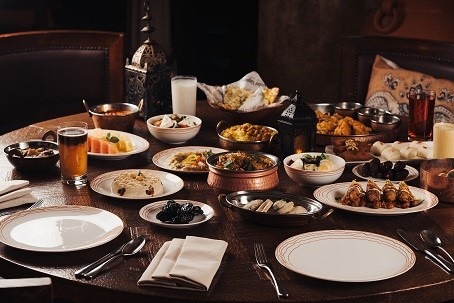 الإفطار في مطعم خيبر 
