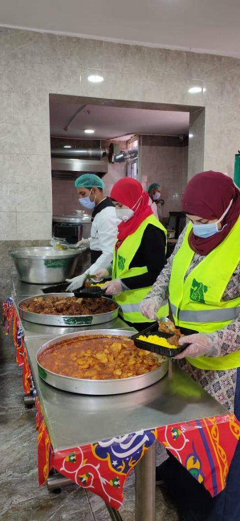 أوضح المدير التنفيذي للبرامج أن بند الكراتين الغذائية يشمل 4 أنواع