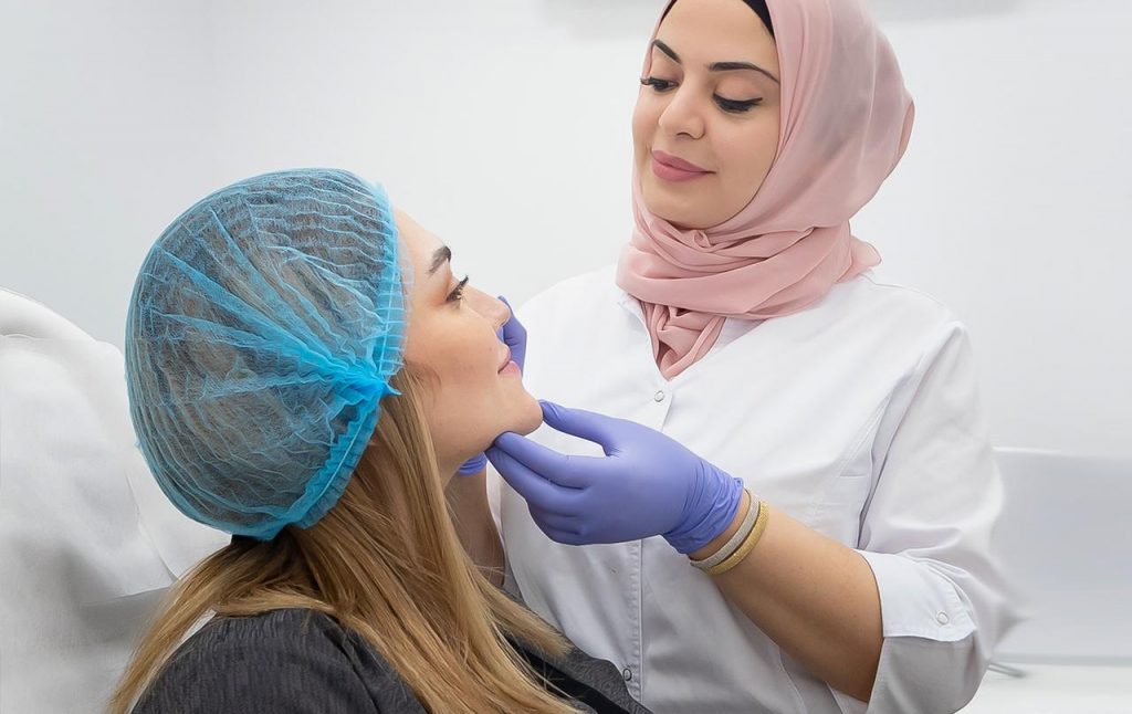 دكتورة رولا الشحادات تكشف عن طرق التخلص من الالتهابات الجلدية