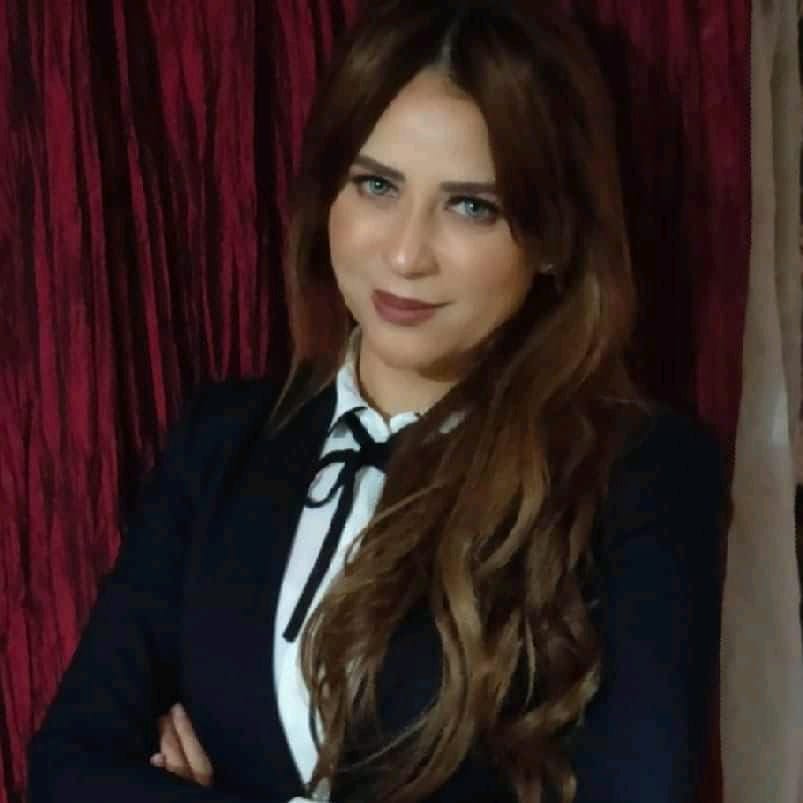 يجب أن يكون هناك خطوط حمراء يرسمها لنفسه الإعلامي المحترف الذي يحترم رسالته الإعلامية ولايجوز مطلقا المساس بهذه الخطوط تحت اي مسمى