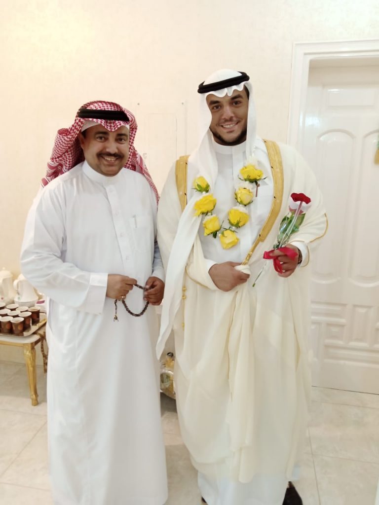 إحتفل الممثل أحمد محمد عبدالحفيظ بليلة زفافه اليوم