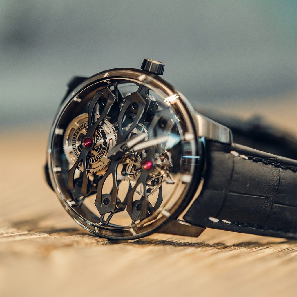 وفي Girard-Perregaux نشترك في فلسفة مماثلة