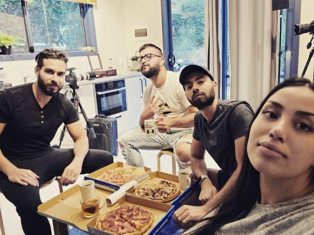 فيلم "العلمين"، سيناريو وحوار محمود وهبة، وإخراج محمد جمال الحديني، وبطولة خالد سليم، أحمد كرارة، محمد مهران، محمود حجازي.