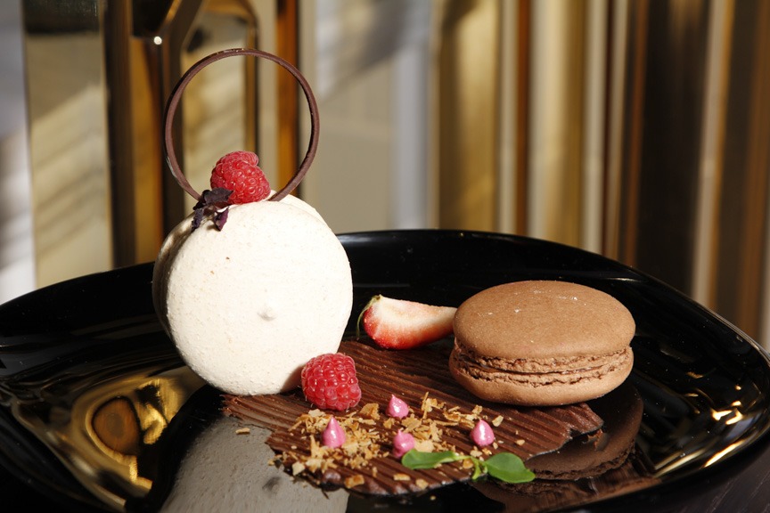 Dark Chocolate Ganache Grand Macaron
