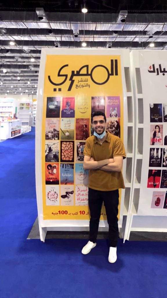ديوان "فراجيل" للشاعر أندرو صفوت يتصدر مبيعات دار المصري ويحقق نجاحًا كبيرًا