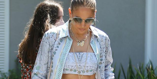 Jennifer Lopez Shows Off Her Abs In A Summery Matching Set