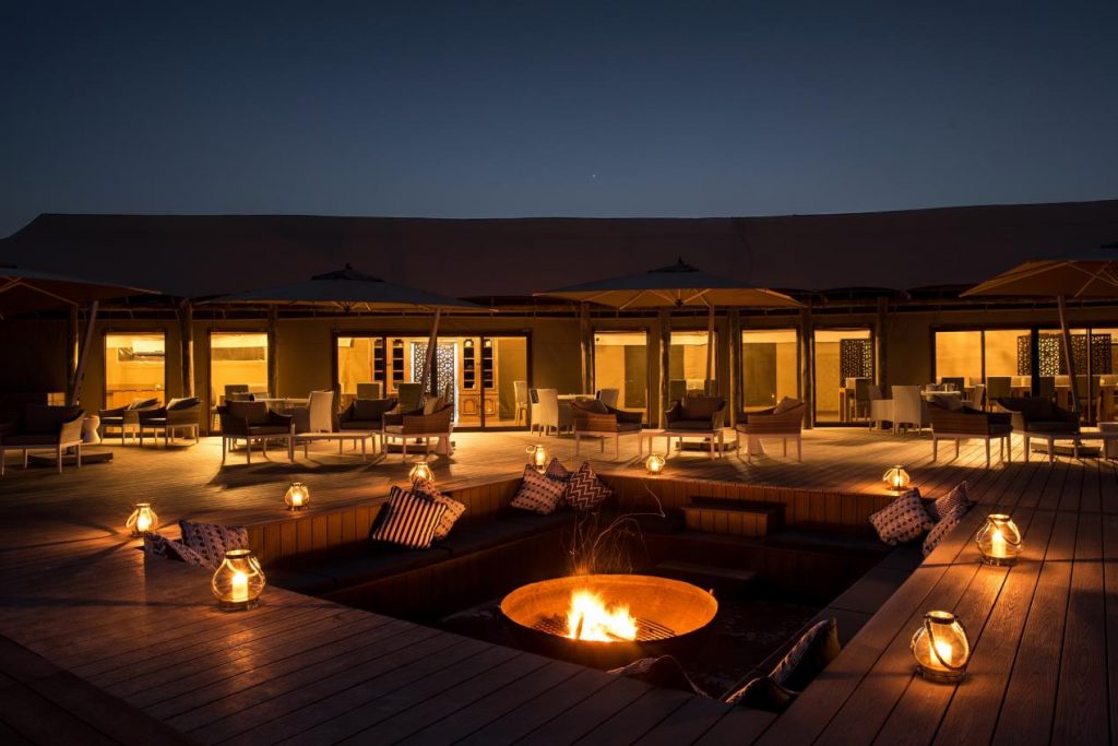 For heritage sightseeing seekers, Mysk Al Faya Retreat is set away from the city noise and deep into the heart of the desert