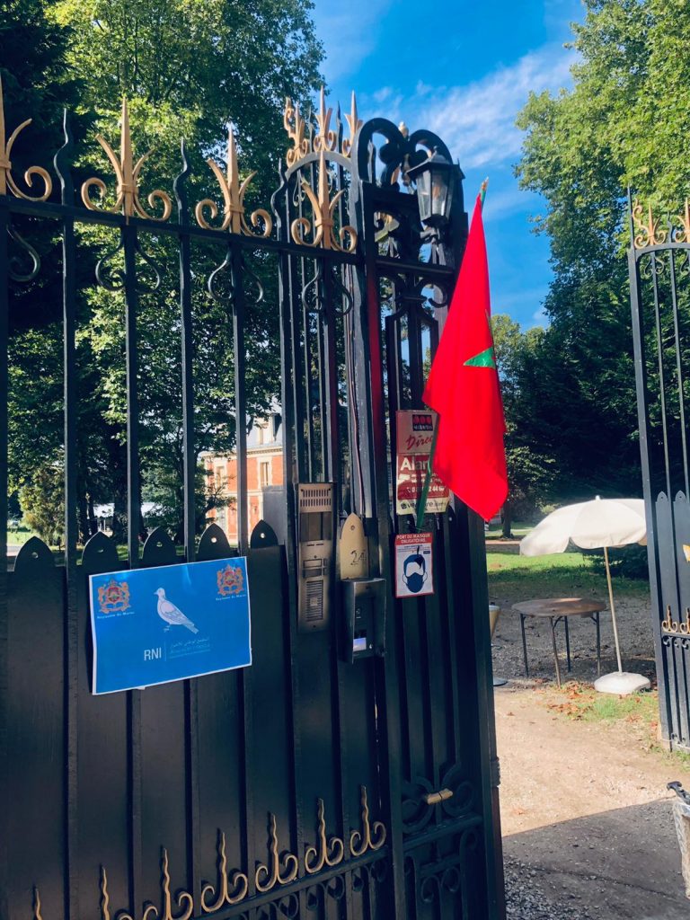 La mairesse du village fn de galluis 78 à mis un arrêter d’interdiction du circuler sur sur l’avenue du château
