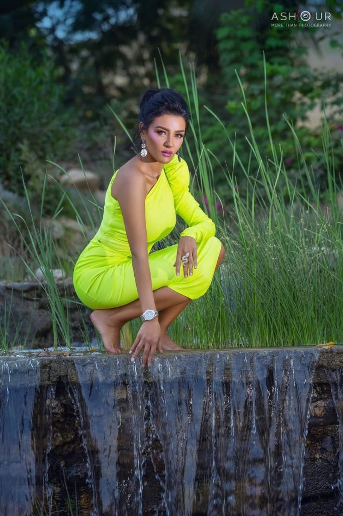 يتم اختيار الفائزين بالألقاب ملكة واحدة من Miss Eco Teen 