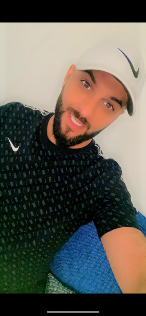 عبد الله ياسين يقدم برنامج كواليس منتصف أكتوبر المقبل