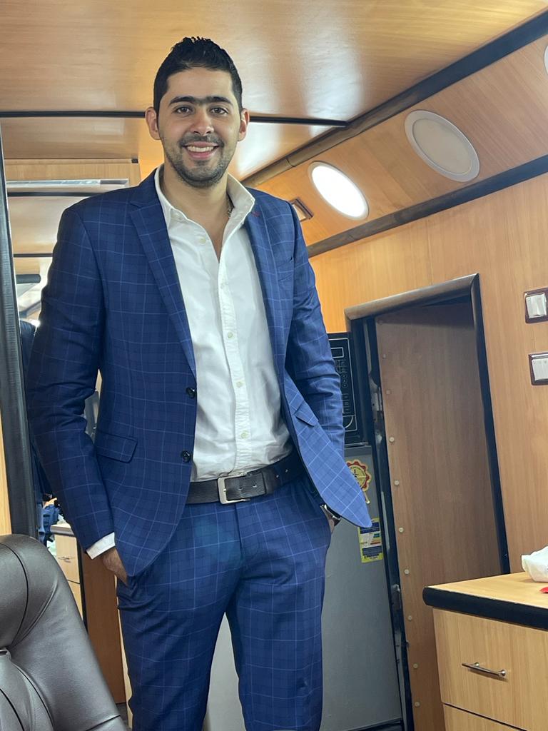 "حته من القمر"، بطولة لقاء الخميسي، نور محمود، محمد العمروسي، وأمجد عابد، ومحمود الشرقاوي، ومحمد غبد الناصر