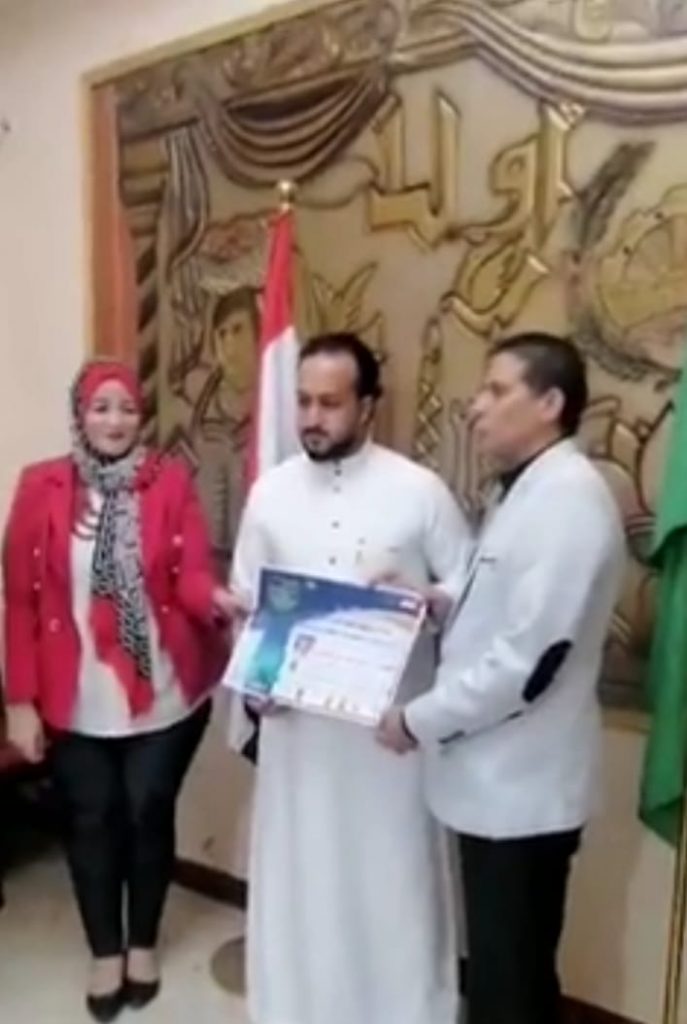 أول ممثل ومخرج سعودي يكرم من دار الأوبرا المصرية بالدكتوراه الفخريه