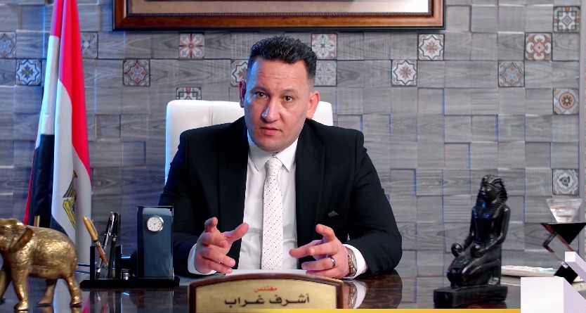 أشار غراب، إلى أن المشروعات الصغيرة المتمثلة في الصناعات والحرف اليدوية بدعم ومساندة الدولة لها،