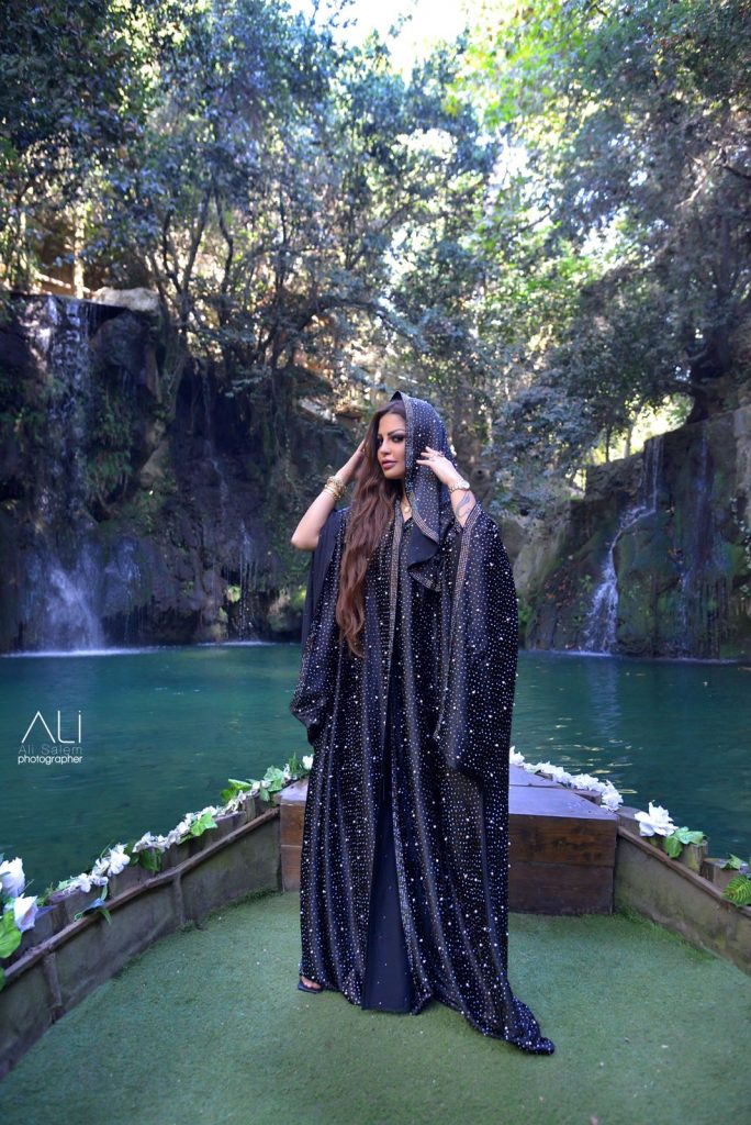تستعد المطربة سمر، خلال الفترة الحالية لتصوير أغنية جديدة على طريقة الفيديو كليب، وذلك في لبنان، بعد نجاح أخر أغنيها "آخر السيزون"