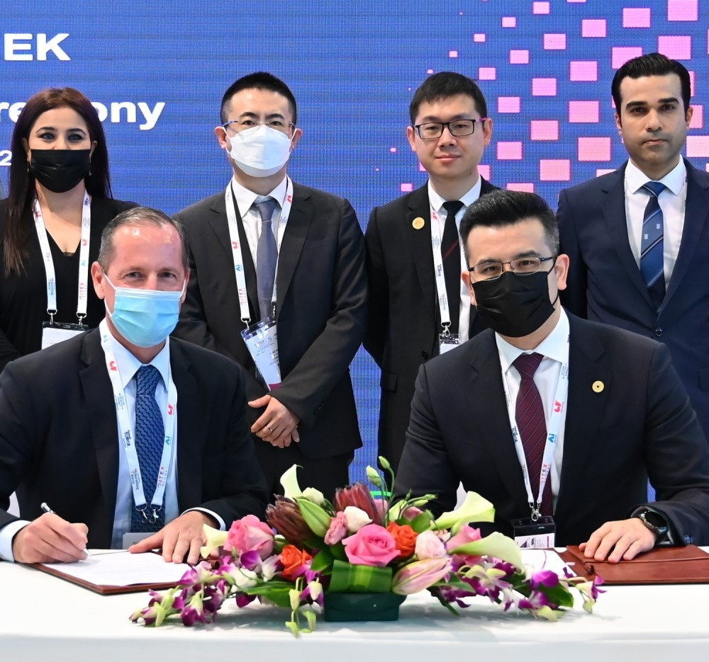 Farnek signs MoU with Huawei to digitalise FM Services