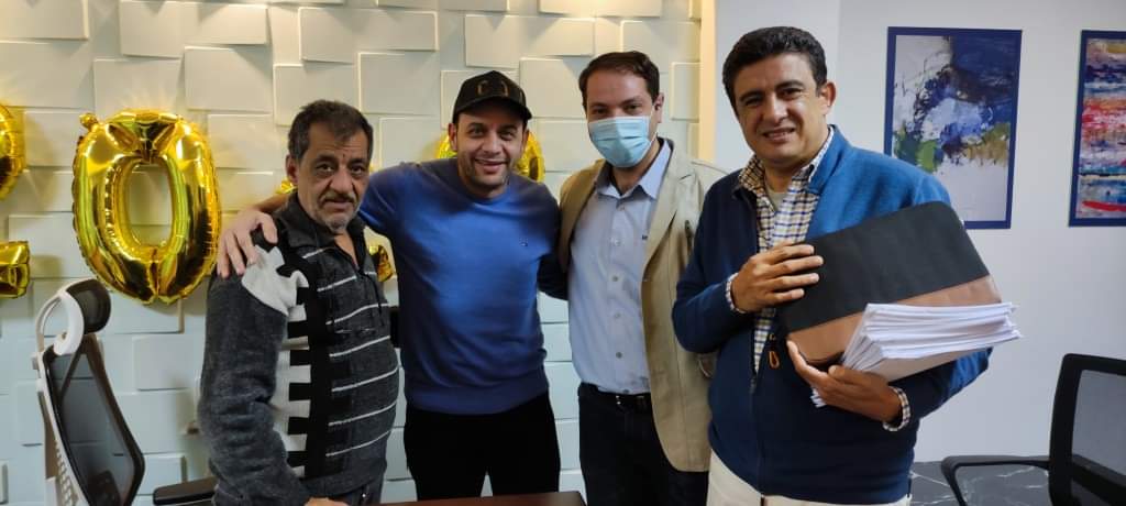 مصطفي قمر 