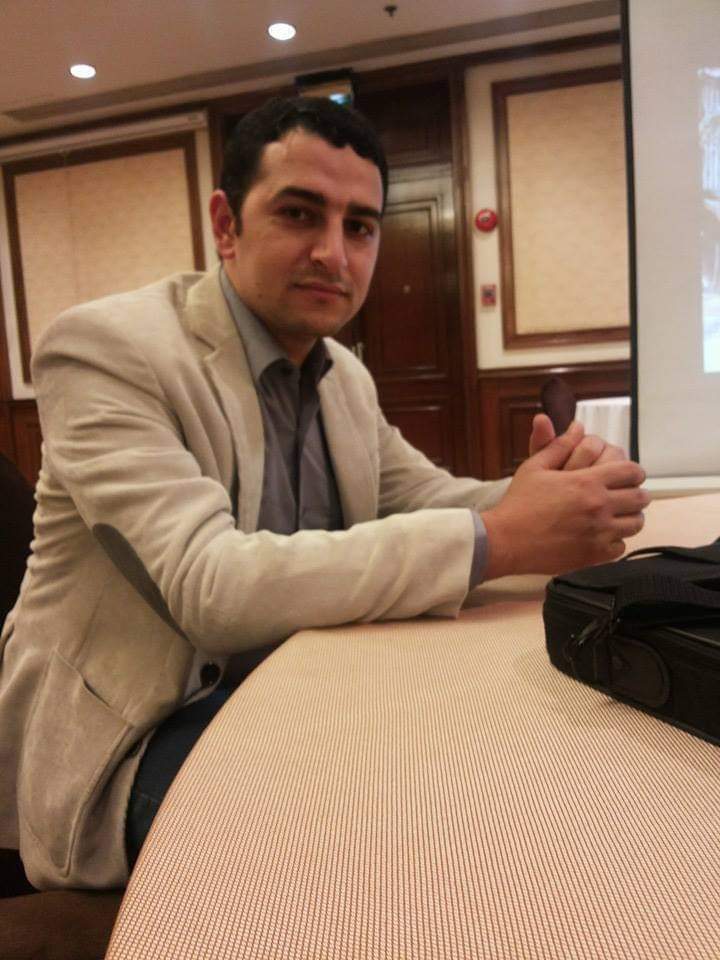 الصيدلى المصرى احمد سامى
