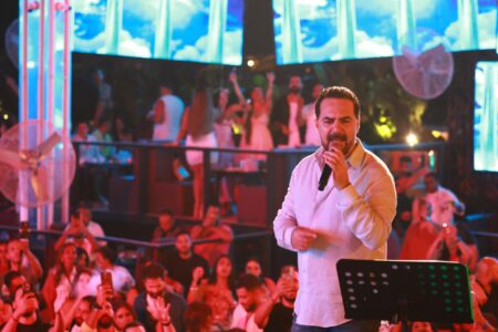 وائل جسار يتألق في ختام موسم حفلات الساحل الشمالي بحضور جماهيري ضخم